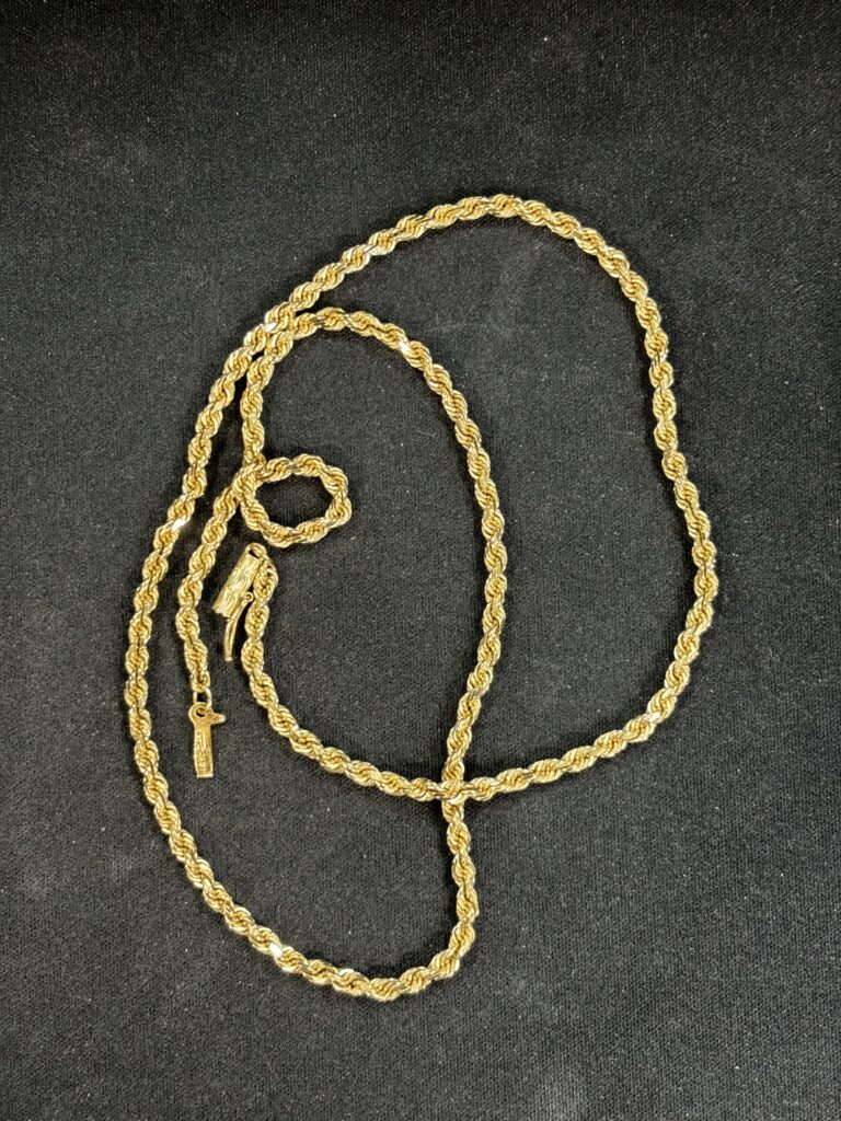 Customer gold long rope chain necklace mailed for payout